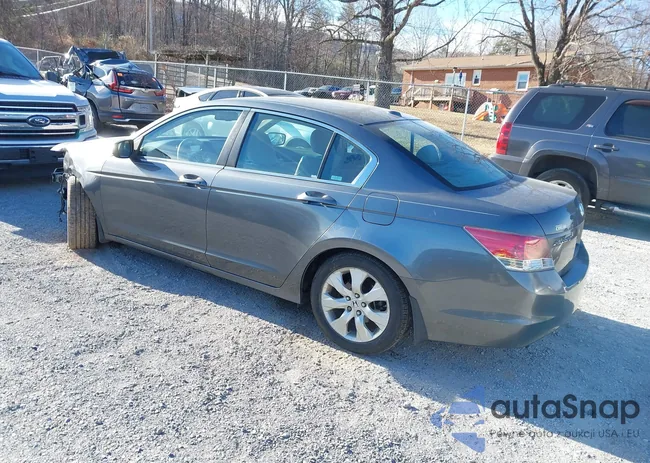 1HGCP26829A154140: 44189969