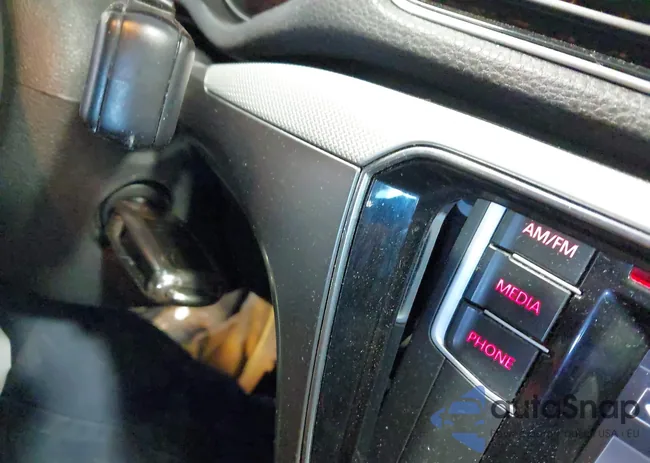 1VWAT7A39GC033677: 44189042