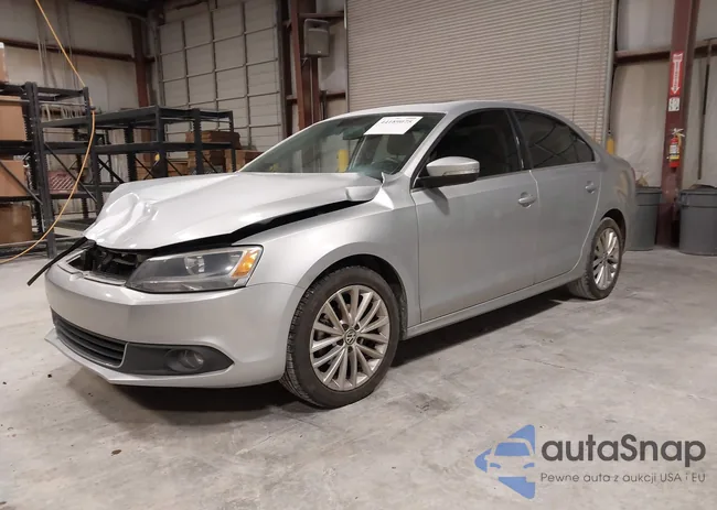 3VWLL7AJ4DM390850: 44189075