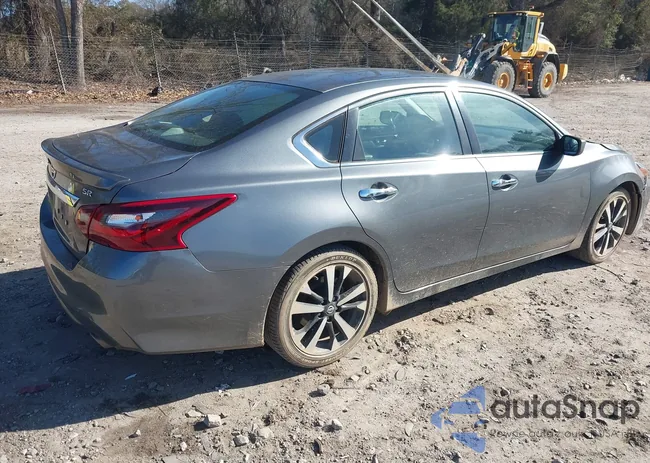 1N4AL3AP9JC111404: 44189220