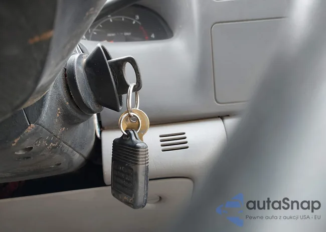 1FTNX21F81EC77659: 44189248