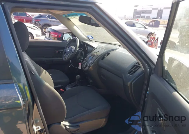 KNDJT2A27B7309126: 44189366