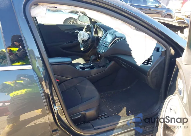 1G1ZB5ST5JF208601: 44190566