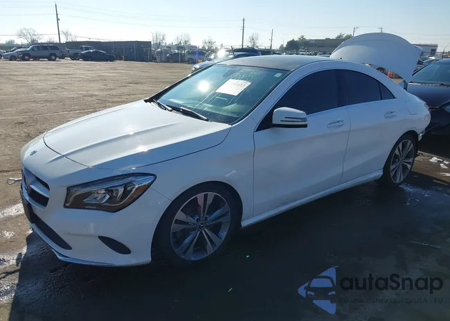 WDDSJ4EB0KN737279: 44190683