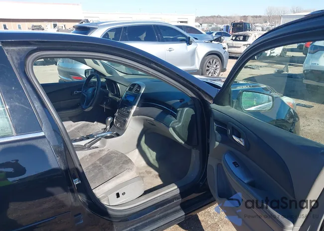 1G11B5SL8FF244013: 44190692