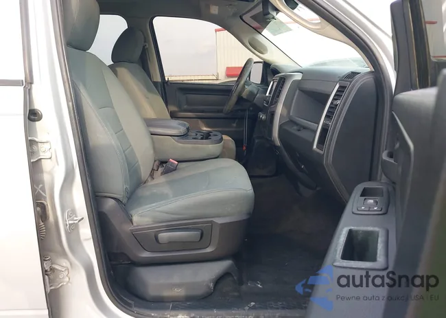 1C6RR6KG4GS268307: 44190699