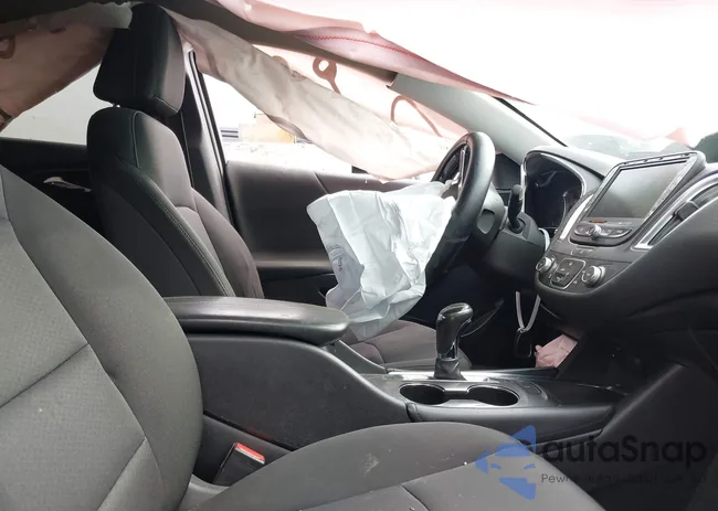 1G1ZD5ST8JF221501: 44190806