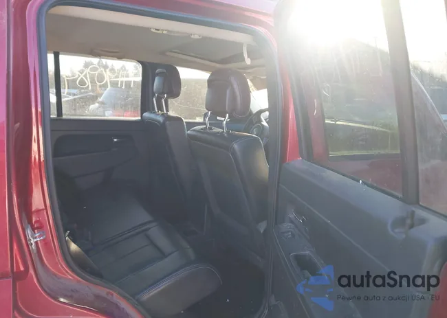 1C4PJMAK1CW177211: 44190984