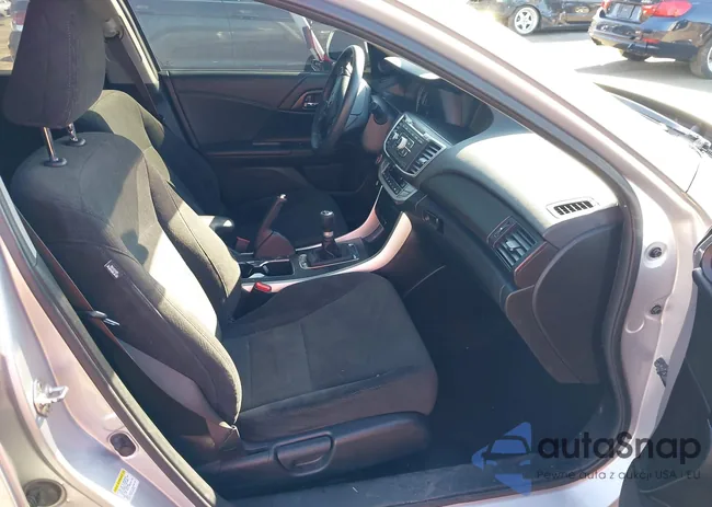 1HGCR2E7XDA106641: 44190132