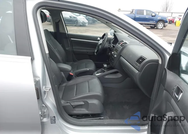 3VWRG71K86M689414: 44190148