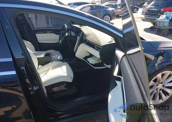 5YJXCDE25HF035573: 44190176