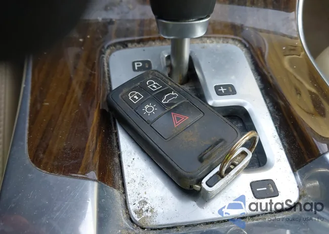 YV1902FHXC2055252: 44190199