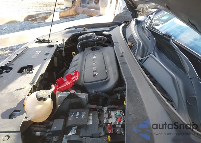 3C4NJDCB3LT153454: 44190256