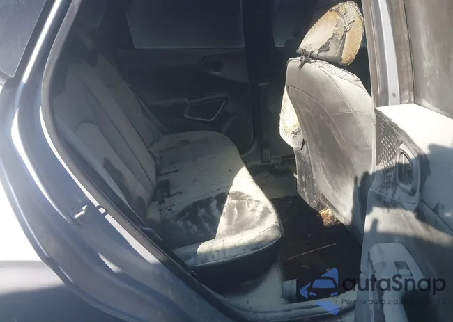 KNDJ23AU6L7099453: 44191494