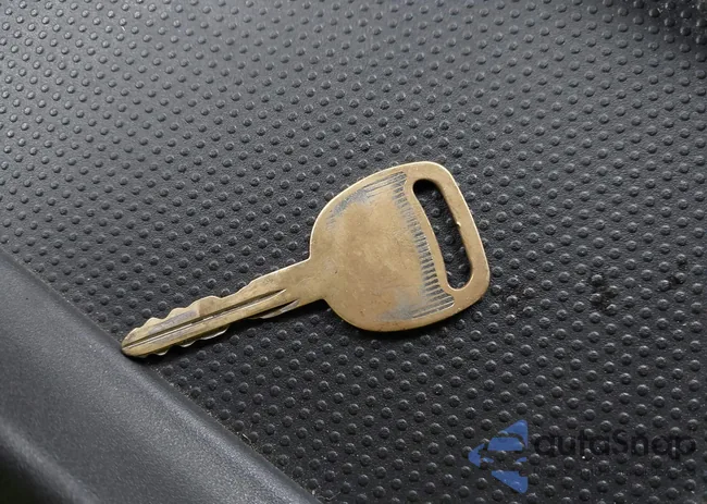 1GCHK23275F891690: 44191685