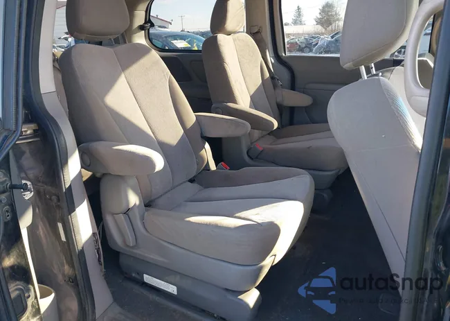 KNDMG4C79C6495247: 44191687