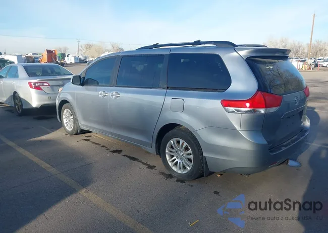 5TDJK3DC6BS003800: 44191831