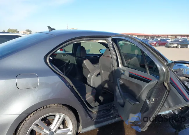 3VW4T7AJ9HM341122: 44191840