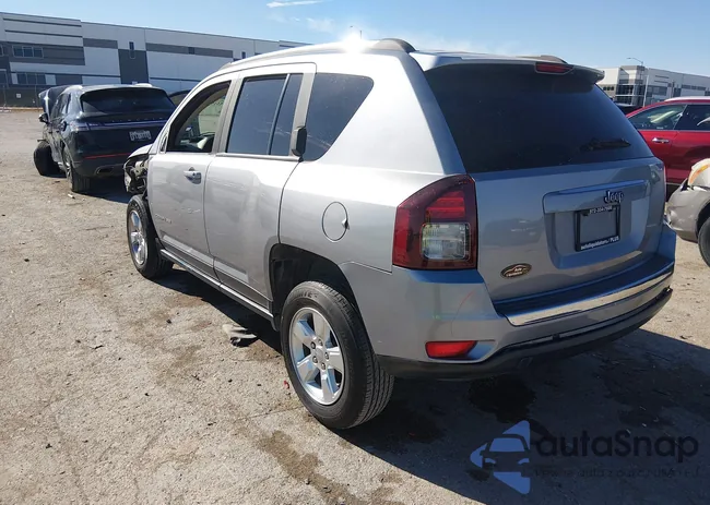 1C4NJCBA7FD209084: 44191849