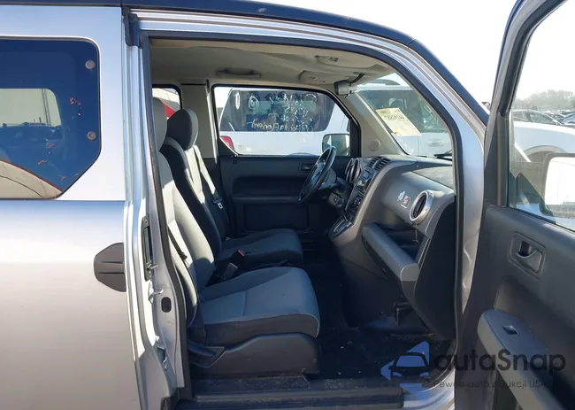 5J6YH28358L002904: 44191887