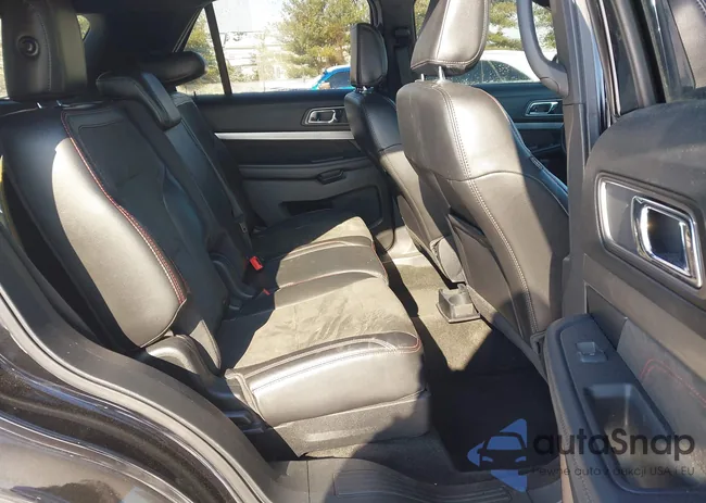 1FM5K8D8XJGA10988: 44191925