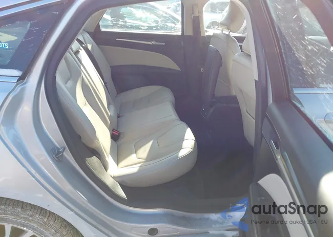 3FA6P0D95JR219865: 44191966