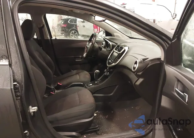 1G1JD6SH8H4138798: 44191977