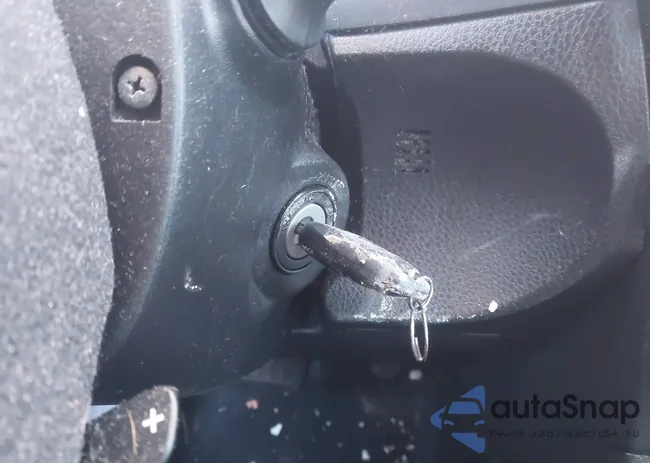 2T1BURHE5EC184477: 44191153