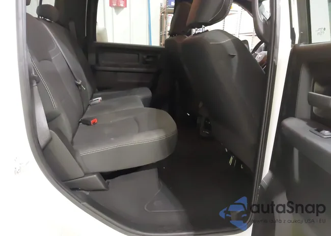 3C6UR5CJ8NG305961: 44191328