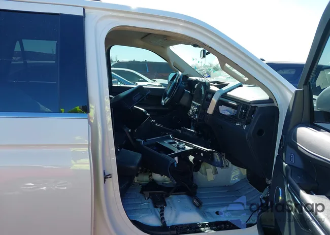 1FMJK1H89PEA26118: 44192444