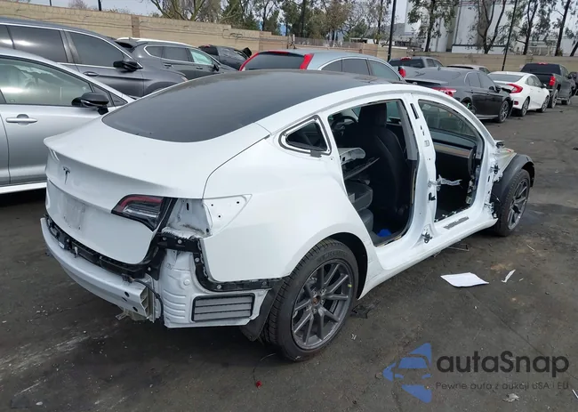 5YJ3E1EAXJF076866: 44192512