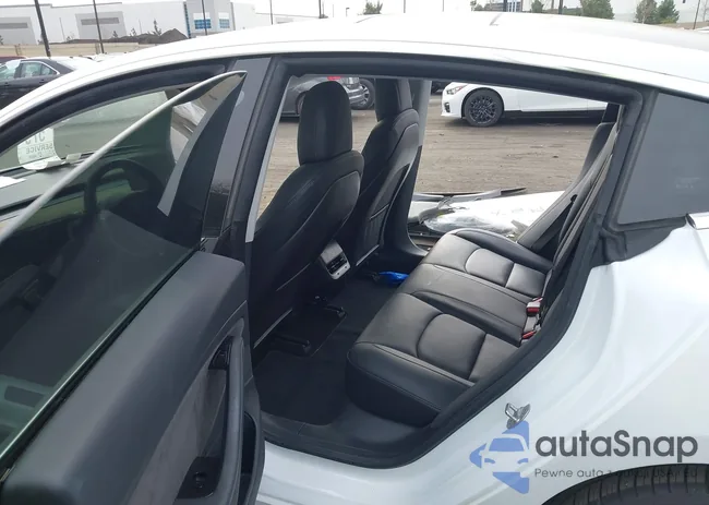 5YJ3E1EAXJF076866: 44192512