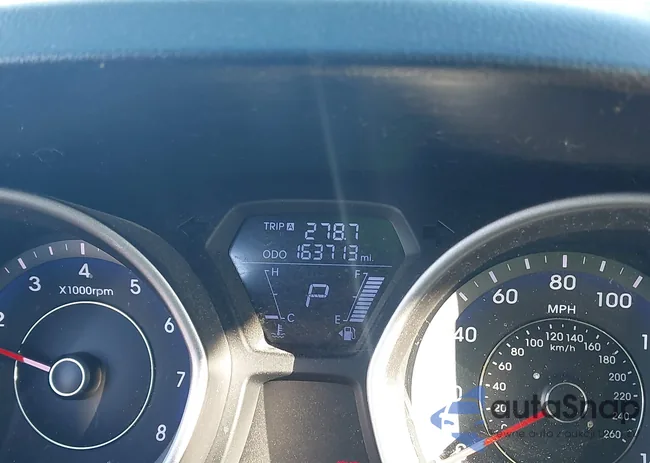 KMHDH4AE1CU310825: 44192539