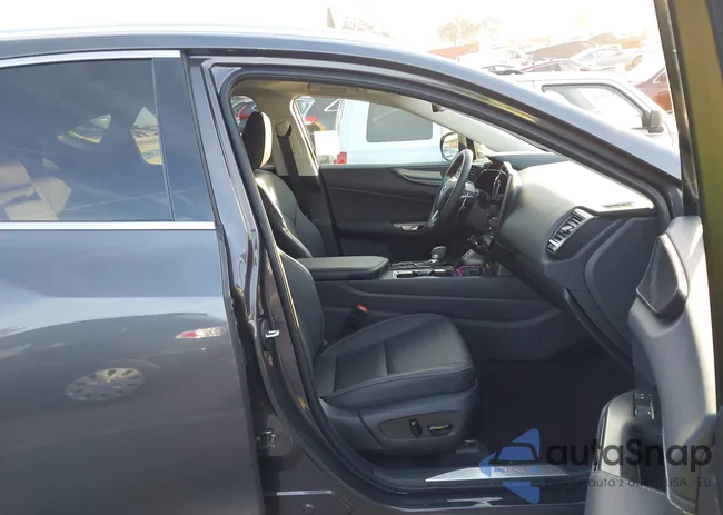 2T2GGCEZXTC095093: 44192565