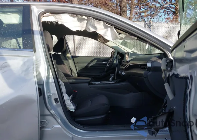 1N4BL4DV5RN426771: 44192619