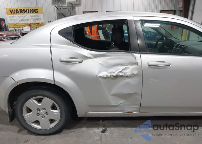 1B3CC4FB0AN101033: 44192636