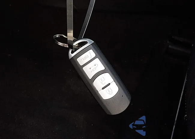 JM1GJ1U51F1187596: 44192700