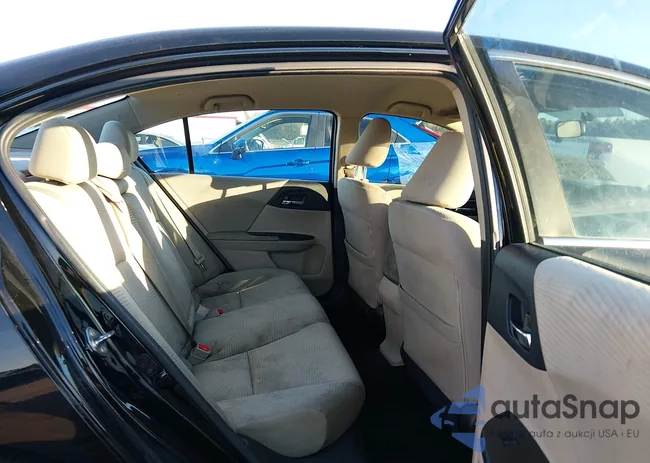 1HGCR2F39GA113743: 44192708