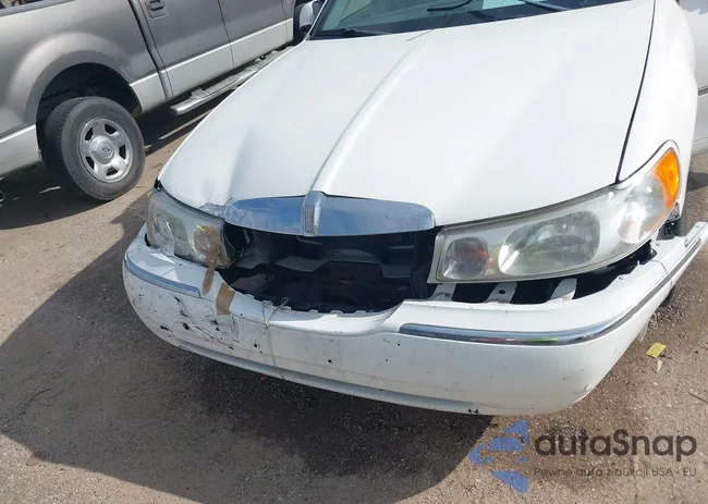 1LNHM81W41Y700546: 44192746