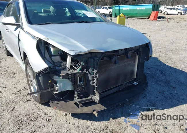 5NPE24AF8HH471810: 44192777