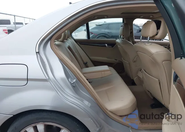 WDDGF54X78F041712: 44192805