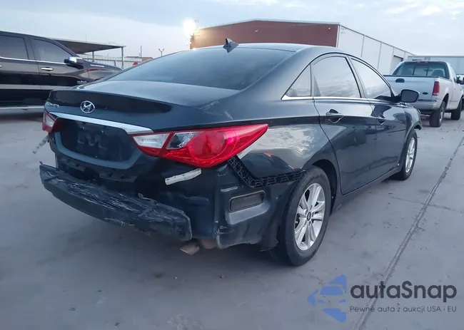 5NPEB4AC4DH668554: 44192811