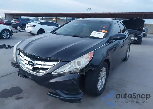 5NPEB4AC4DH668554: 44192811