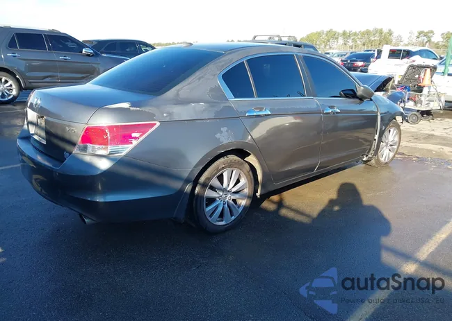 1HGCP3F85AA022337: 44192817