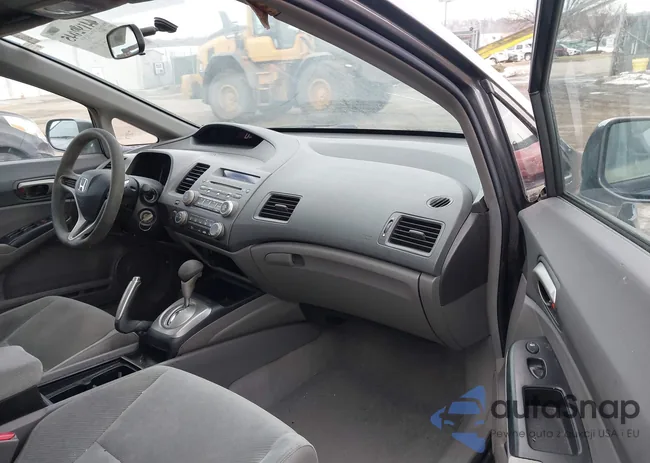 2HGFA1F57AH572049: 44192045