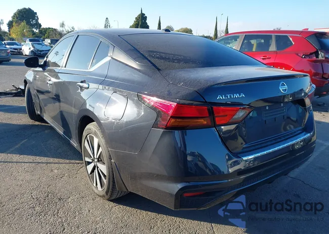 1N4BL4DV8NN355785: 44192063