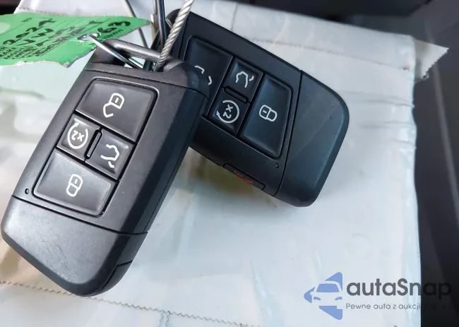 3VVEX7B2XRM020437: 44192330