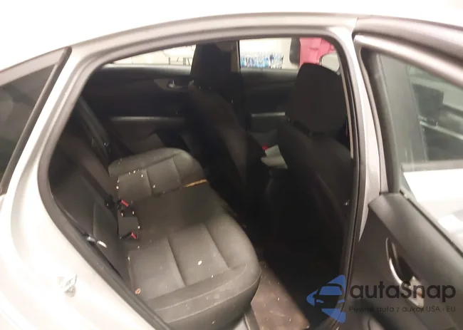 3KPF24AD1ME378113: 44193402