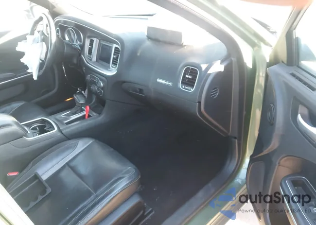 2C3CDXBG6KH752857: 44193559