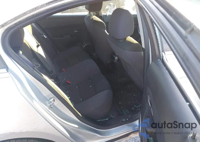 1G1PC5SBXD7247145: 44193573